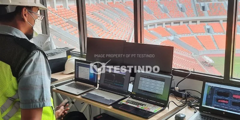 Monitoring Moving Retractable Roof Jakarta International Stadium di Jakarta