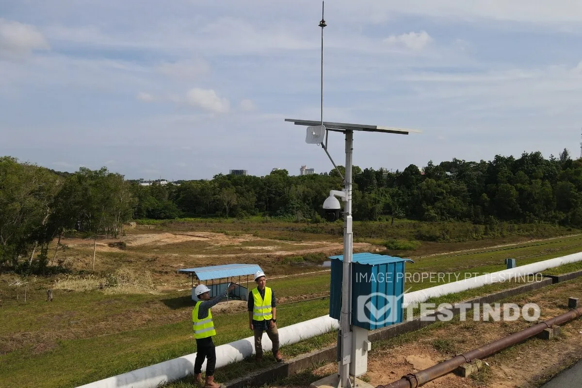 Automatic Water Level Recorder ditempatkan untuk memantau tinggi muka air.